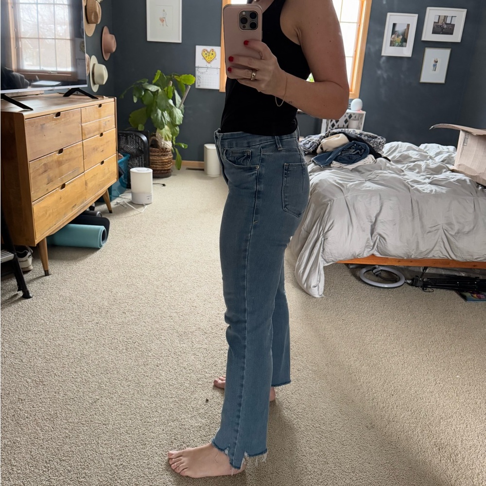 Good American Good Legs Straight
